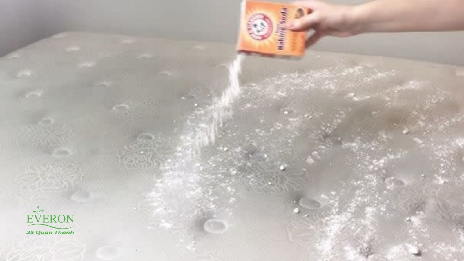 cách giặt đệm bông ép bị mốc
