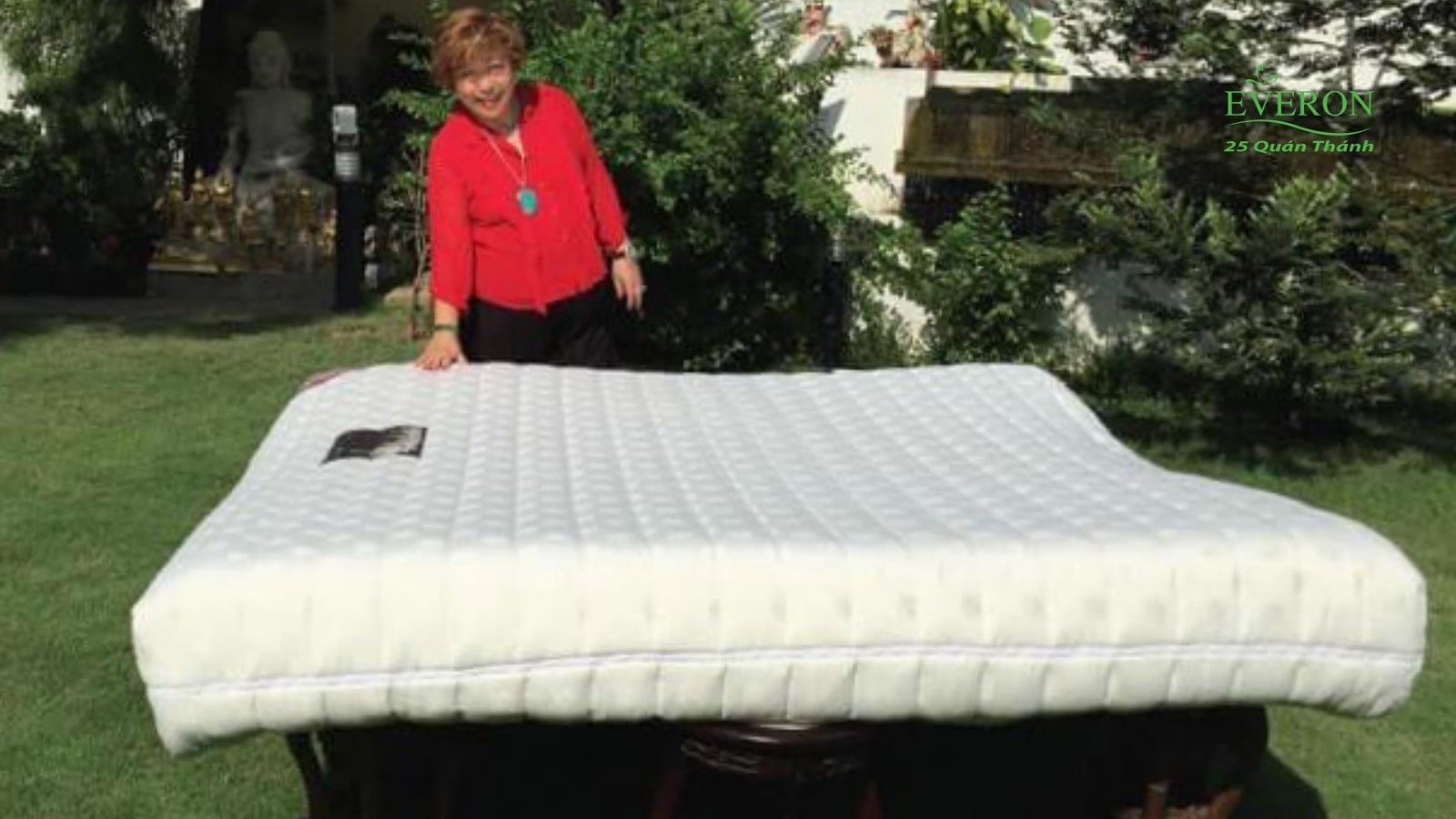 cách giặt đệm bông ép bị mốc